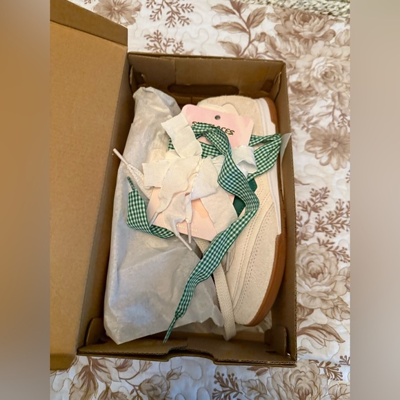 NIB New Balance RC42 Sneakers with Anthro Novelty Laces - Picture 14 of 16